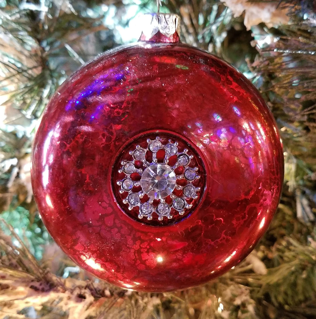 Glass red ornament with silver inner circle 3