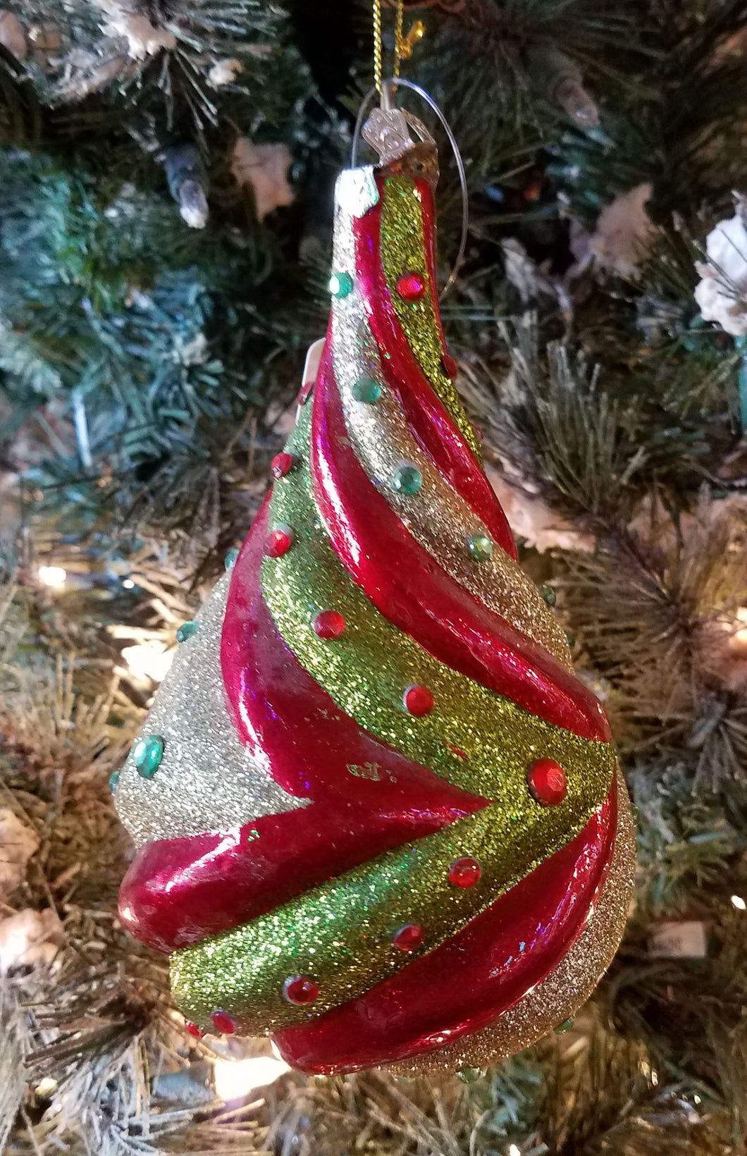 Glass red,green & gold teardrop ornament 7