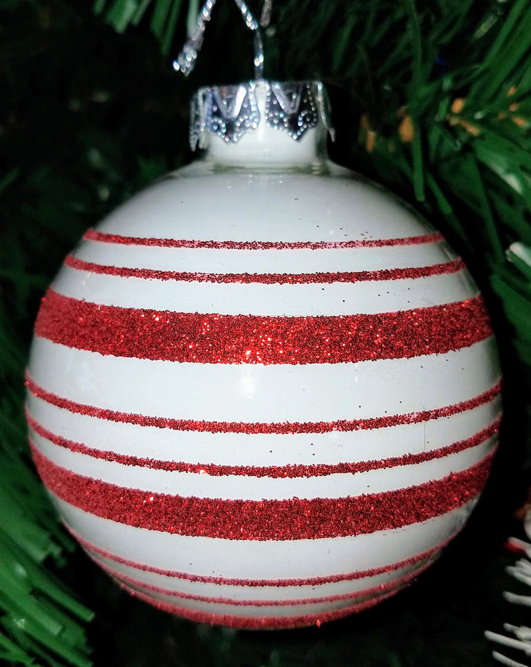 Acrylic ornament white with red stripes 3