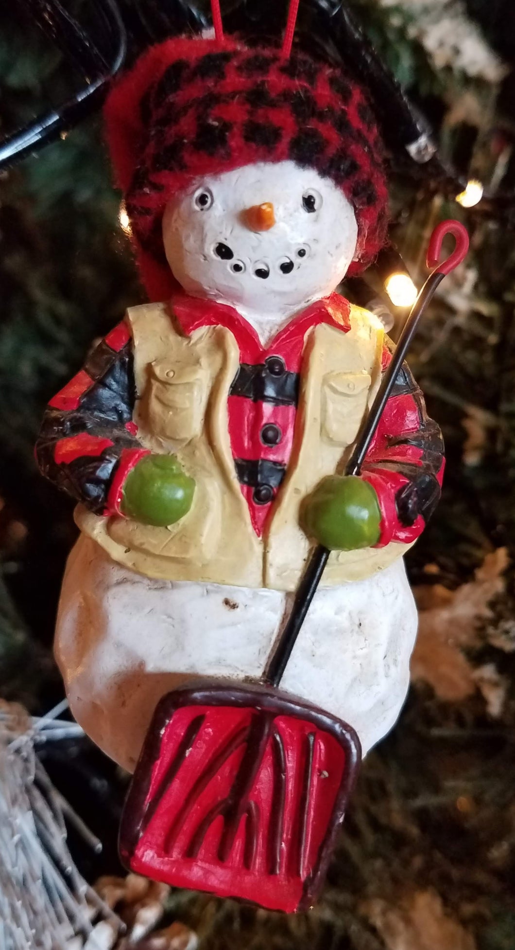Snowman w red shovel ornament resin 3.5