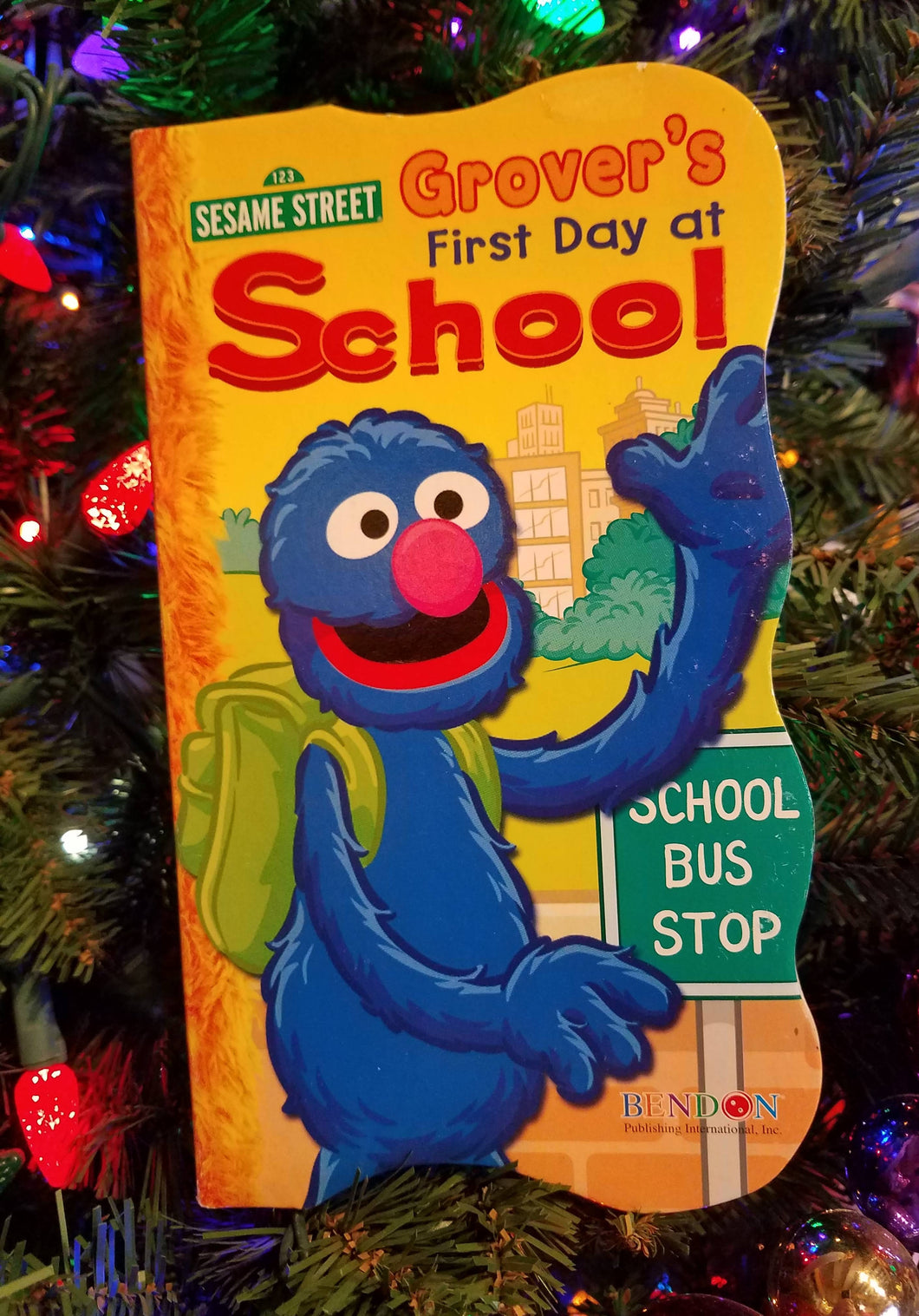 Sesame street board book- Grover's first day of school 5