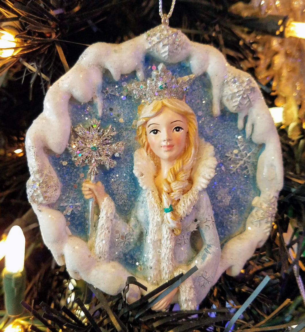 Round disk ornament blue/white w princess resin 4