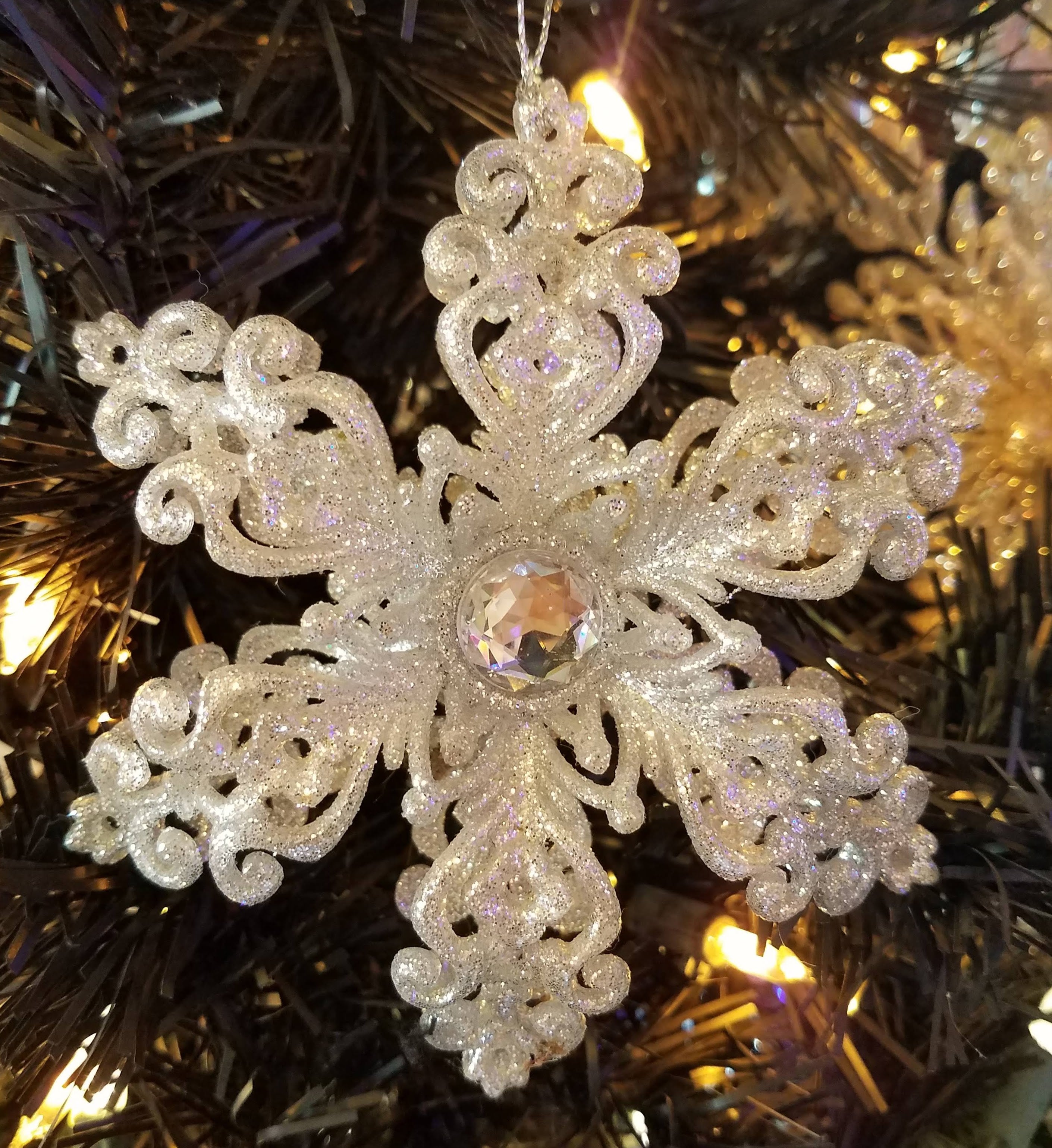 Acrylic Snowflakes, 8.5 13, For Rent in Torrance