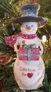 Snowman ornament w gift; Gifts from the heart resin 5"