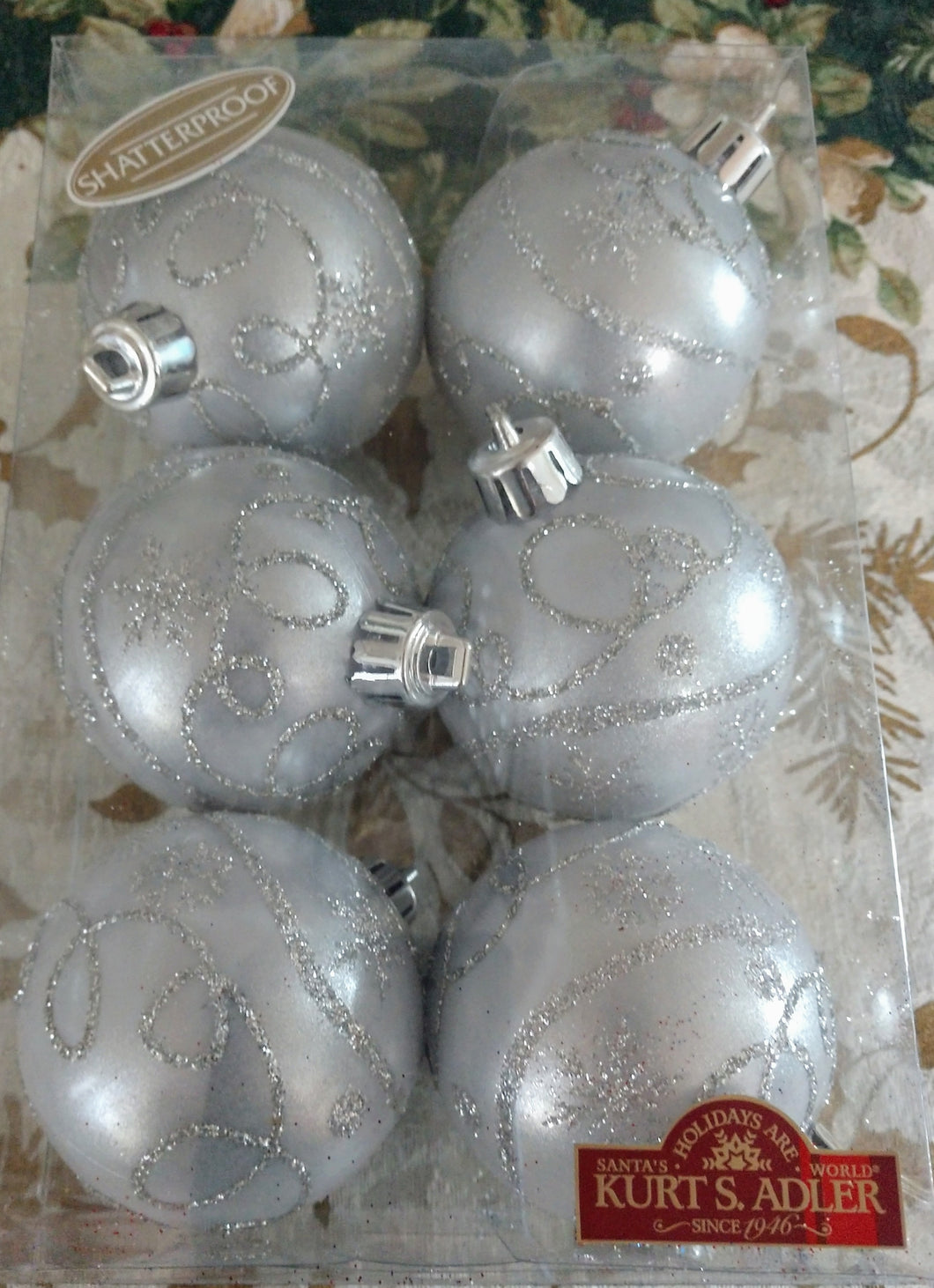 Silver shatterproof ornaments/box of 6/ 2