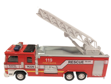Load image into Gallery viewer, 7” Diecast light and sound fire engine with Extendable Ladder
