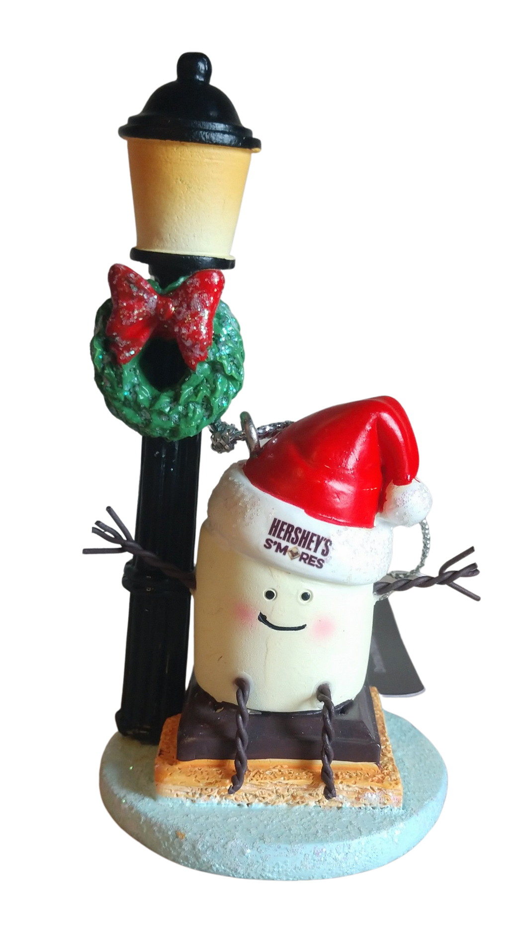 Hershey Smores Ornament with Lamp Post 4